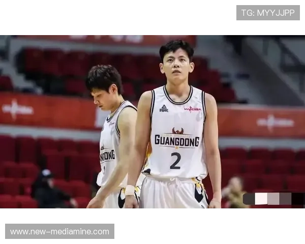 成都篮球队的力量变革引发热议探索新战术与团队协作的未来发展